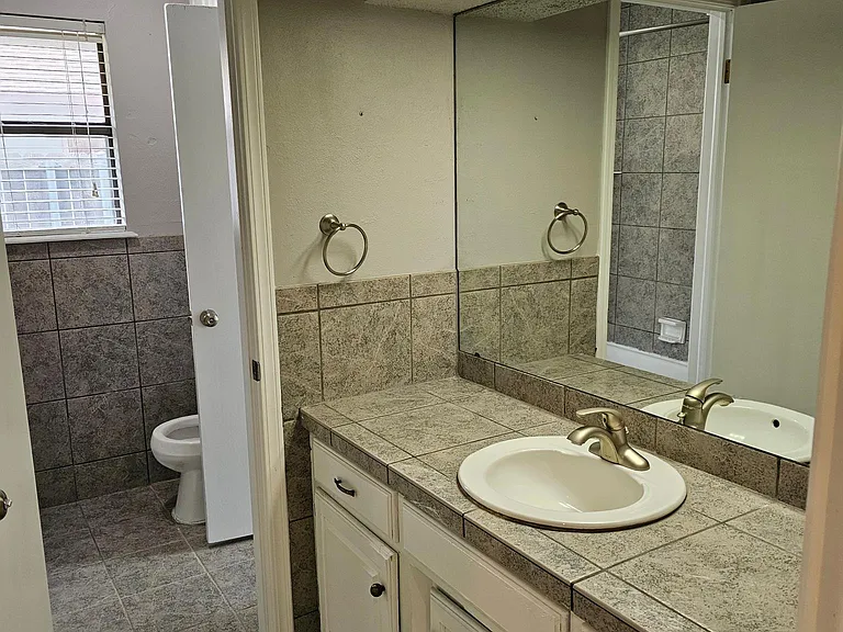 1029 Hunters Glen Cir — Photo 21