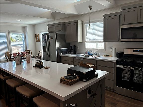 5th image of 655 S Halcyon Rd