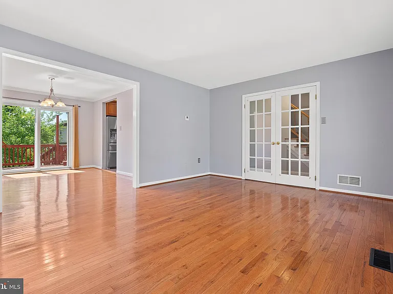 13604 Wisteria Dr — Photo 13