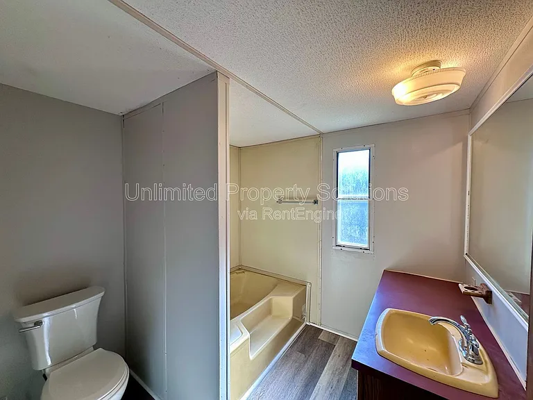 9499 Wendi Dr NE #H — Photo 9