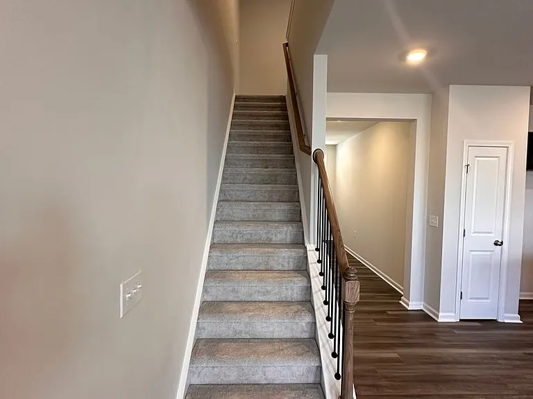 5927 Woodlawn Dr — Photo 10