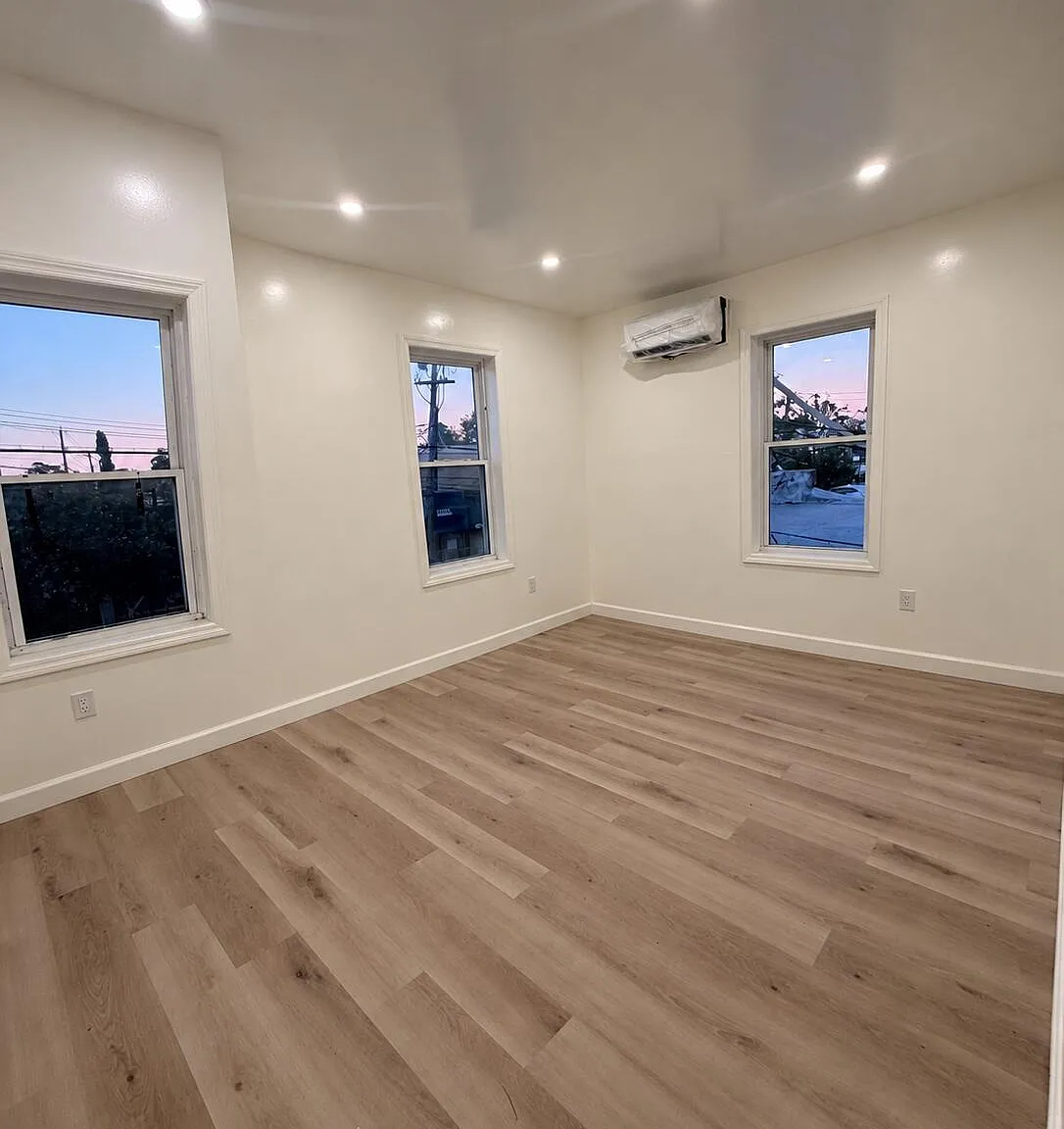 3 bed, 1.0 bath, 2088 sqft, $3,300 — Photo 4