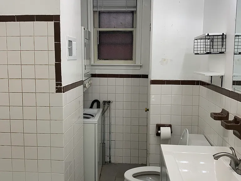 1106 Pine St #1R — Photo 10