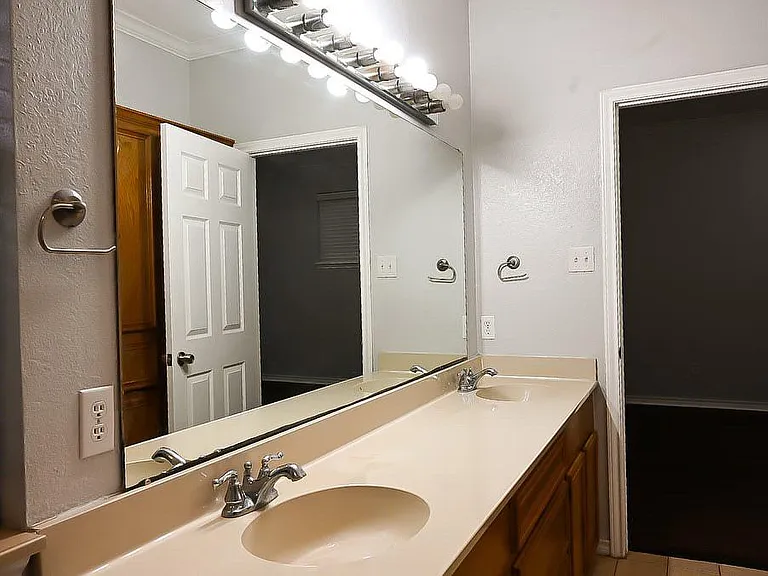 Master Restroom