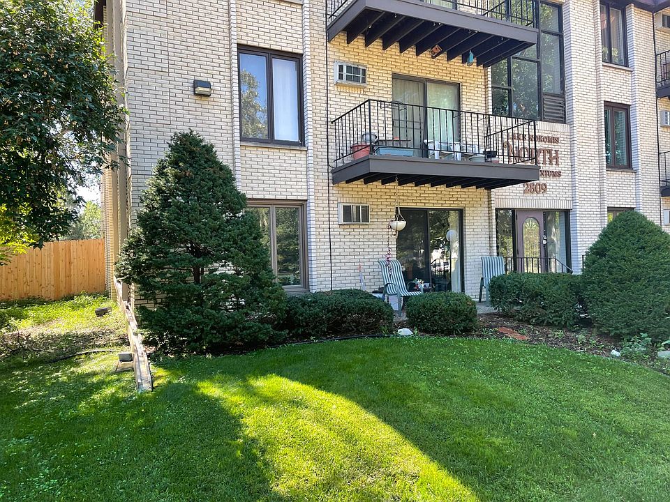 1st floor unit. Nice patio area overlooking the parkway.