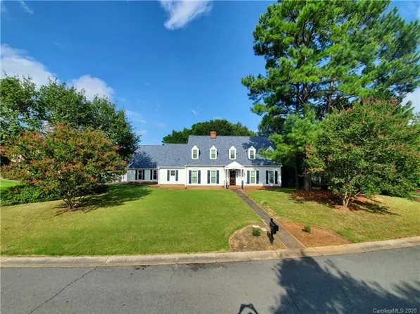 9241 Hemingford Ct, Charlotte, NC 28277