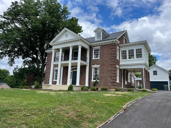 39 Hawthorn Rd, Salem, VA 24153