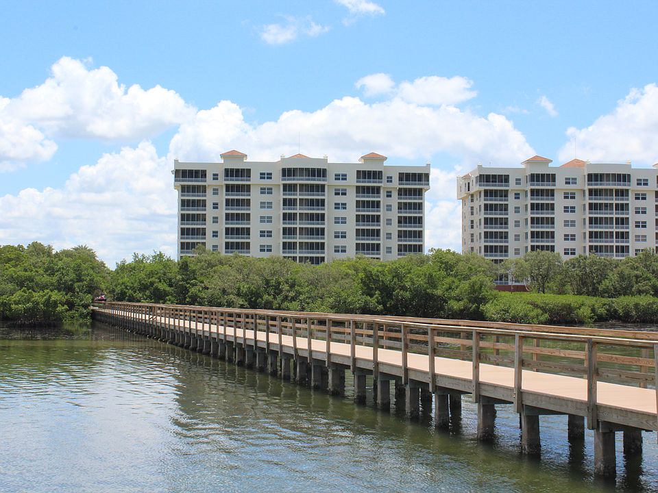 Exterior back of Bay Club 