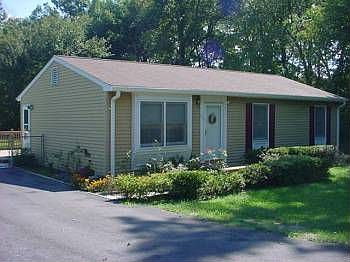 1st image of 901 Kilarney Dr