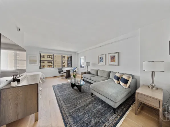 200 East 27th Street image 1 of 12