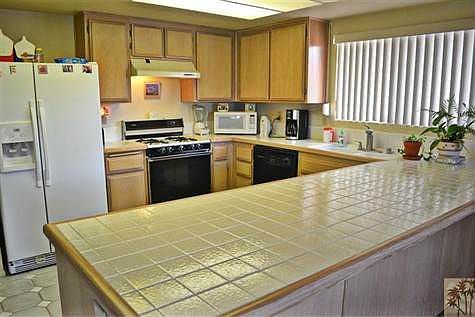 4th image of 2760 N Hermosa Dr