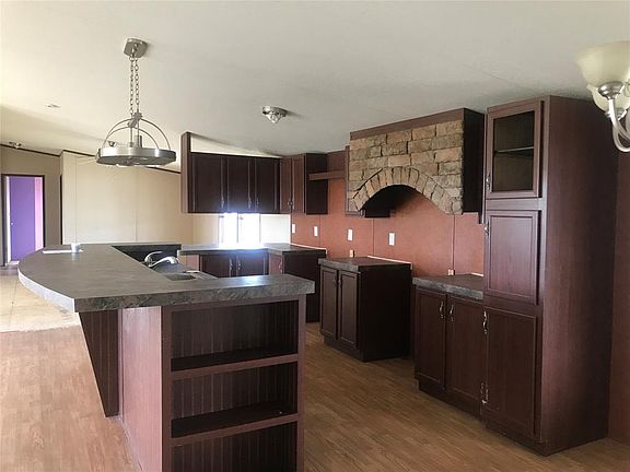 3rd image of 6009 Black Springs Ln