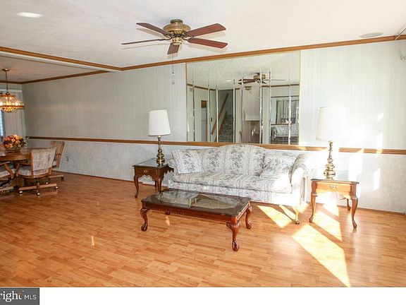 3rd image of 76 N Avon Dr