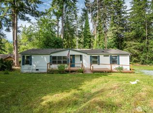 1676 Oak Ridge Dr, Camano Island, WA 98282