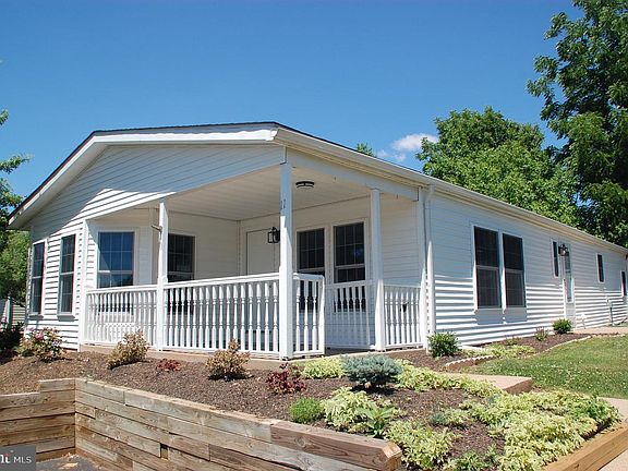 2nd image of 11 Queen Anne Way