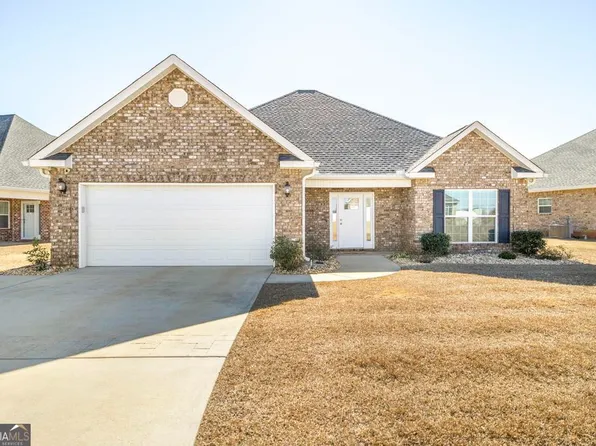 420 Lamplight Dr, Byron, GA 31008
