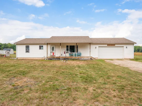 18642 Garfield Rd, Big Rapids, MI 49307