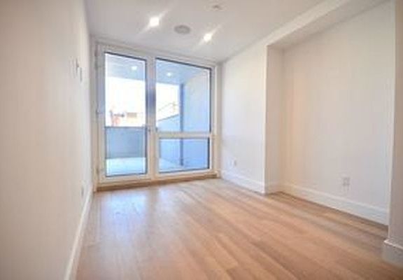 4th image of 1423 Broadway #23F