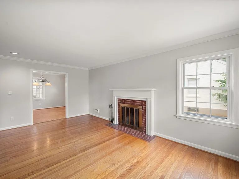 812 Beechwood Rd — Photo 5