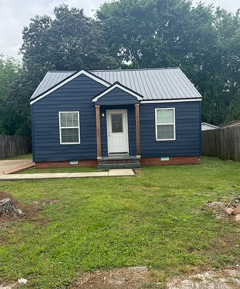 52 Wisteria Ave — Photo 1