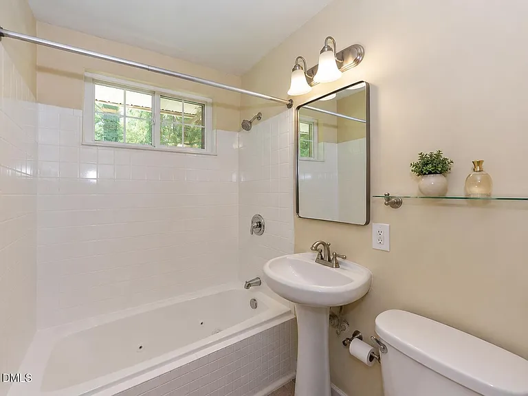 852 Hadley Rd — Photo 12