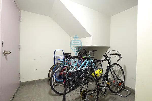 Rented by null | media 35