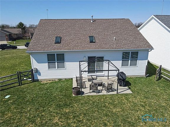 2nd image of 1544 N Redhawk Dr