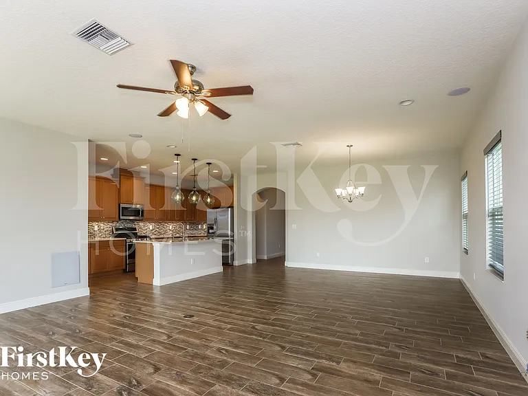 6107 Colmar Pl — Photo 2