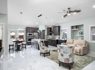 18 Lakevista Point E, Beaumont, AB T4X 0J2
