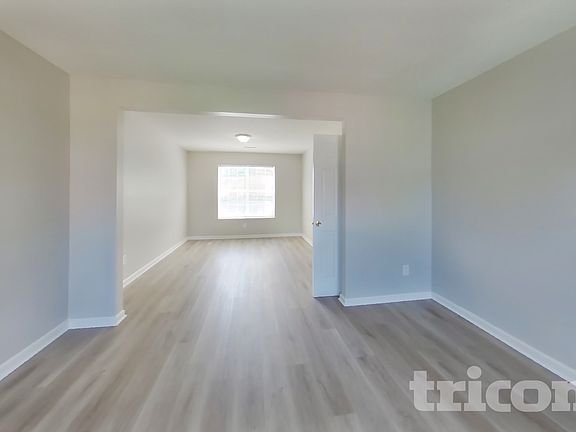 4th image of 160 Saddleridge Rd
