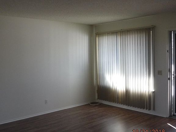 4th image of 9586 El Cajon St