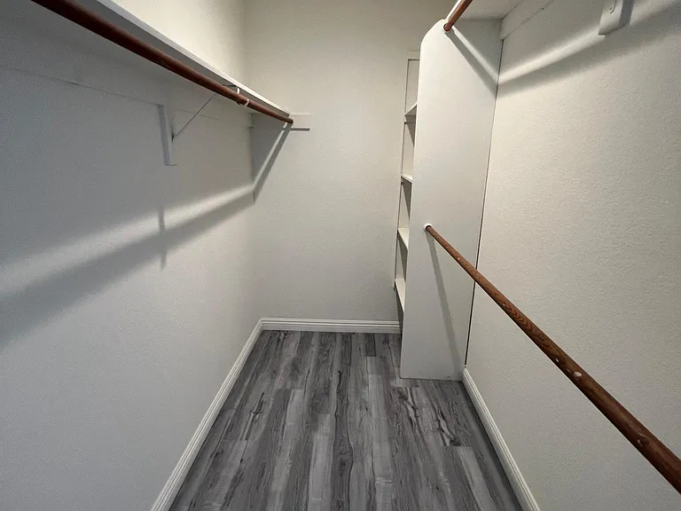 10916 Ashton Ave #101 — Photo 10