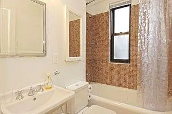 Rented by WIRE International Realty | media 23
