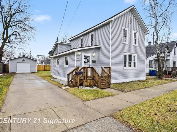 1107 Bradfield St, Bay City, MI 48706