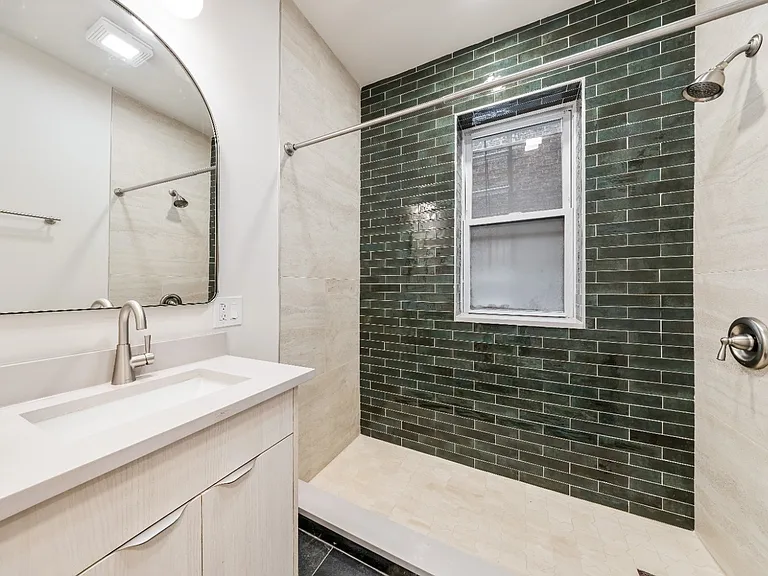 2046 N California Ave #2R — Photo 8