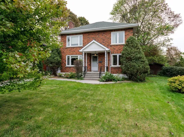 187 College St, Kingston, ON K7L 4L9