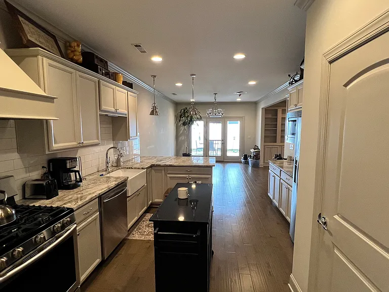 847 Wellstone Dr — Photo 11