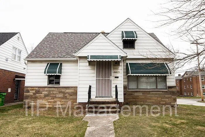 24371 Beachland Dr photo 1