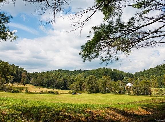 4th image of 516 Richland Creek Rd