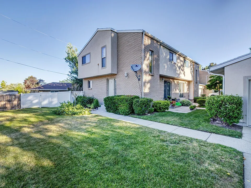 3383 E Bengal Blvd #1