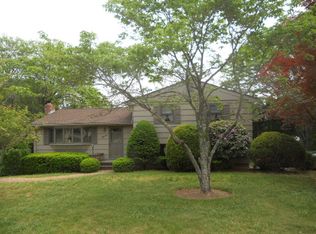 82 Grantview Ter, Brockton, MA 02301