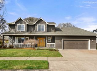 2841 NE Charlois Dr, Hillsboro, OR 97124