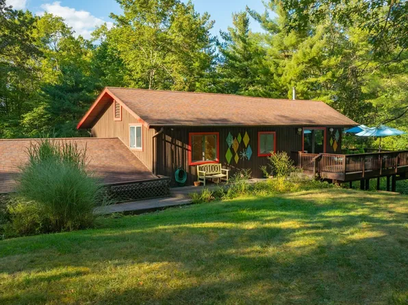 18 Lamar Dr, Athens, OH 45701