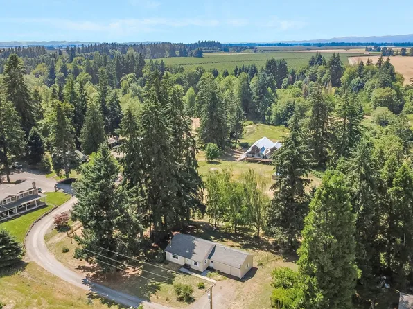 8067 Pokorny Rd NE, Saint Paul, OR 97137