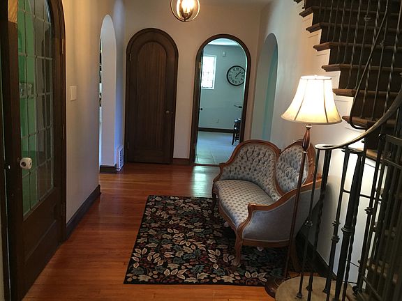 Entry Hallway