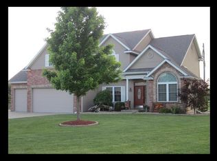803 Catalina Ct, Macon, MO 63552