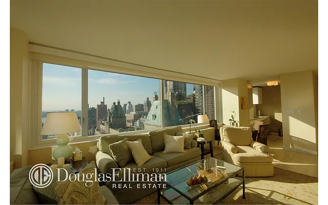 Rented by Douglas Elliman | media 25