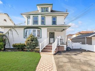 37 Grace Ave, Lynbrook, NY 11563