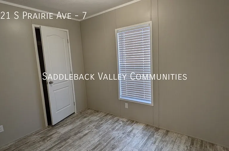 2221 S Prairie Ave #7 — Photo 9