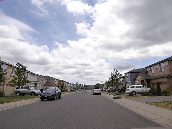 5th image of 13730 67th Ave E